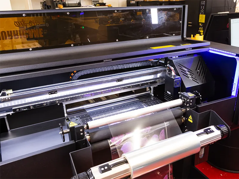 printing-machines-for-gadgets-phone-cases